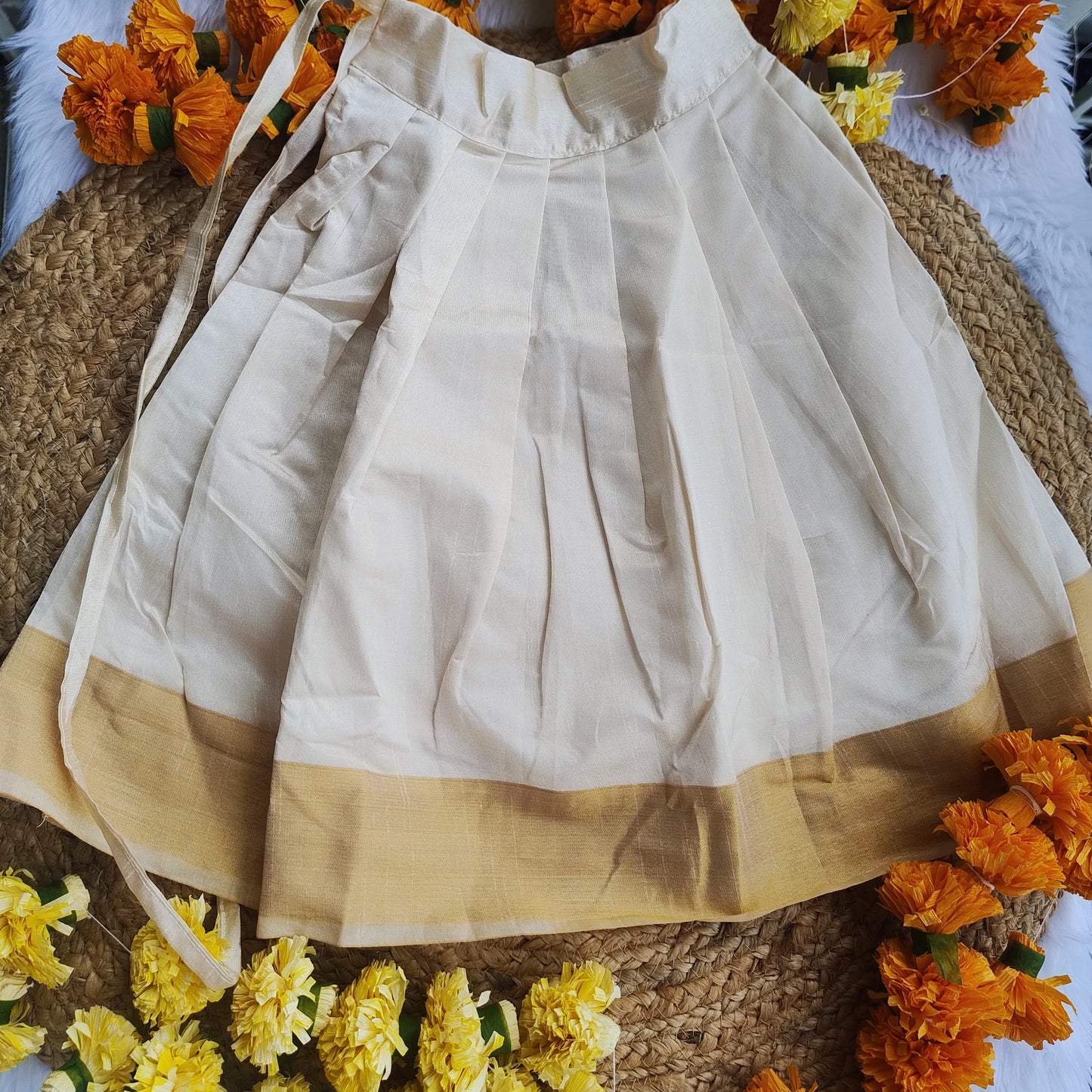 Traditional Pattupavada