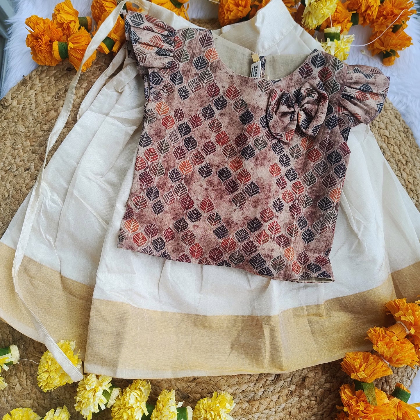Traditional Pattupavada