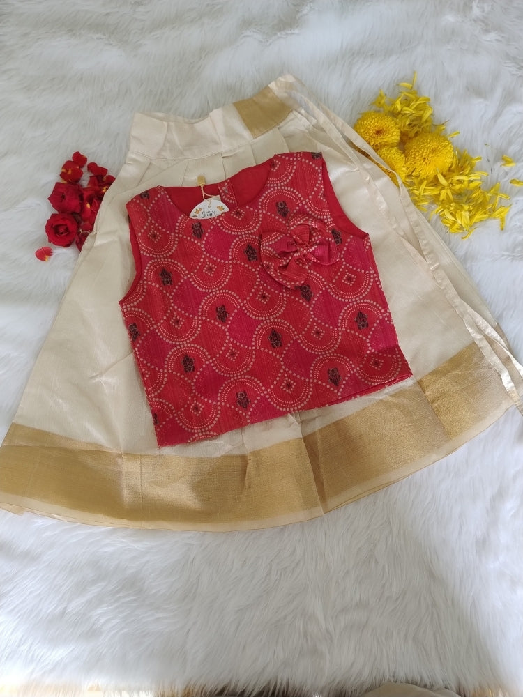 Red Pattupavada