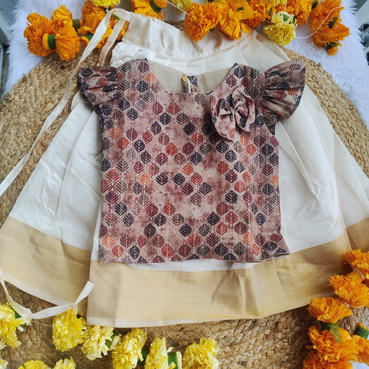Traditional Pattupavada