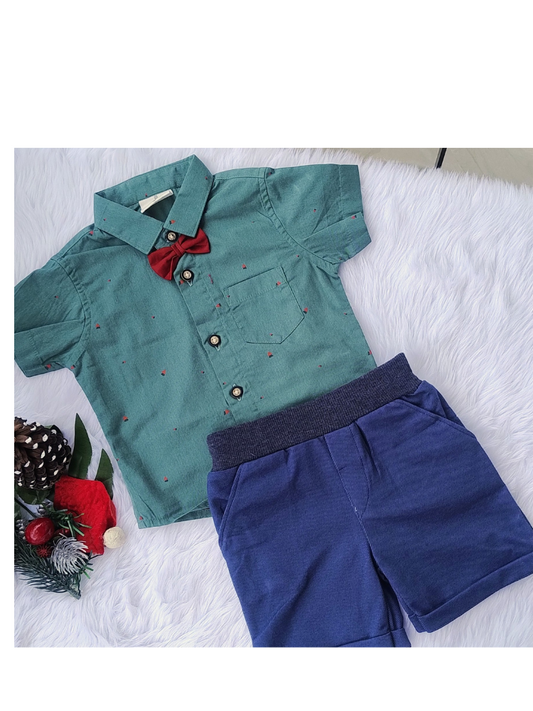 Green shirt with shorts and bow