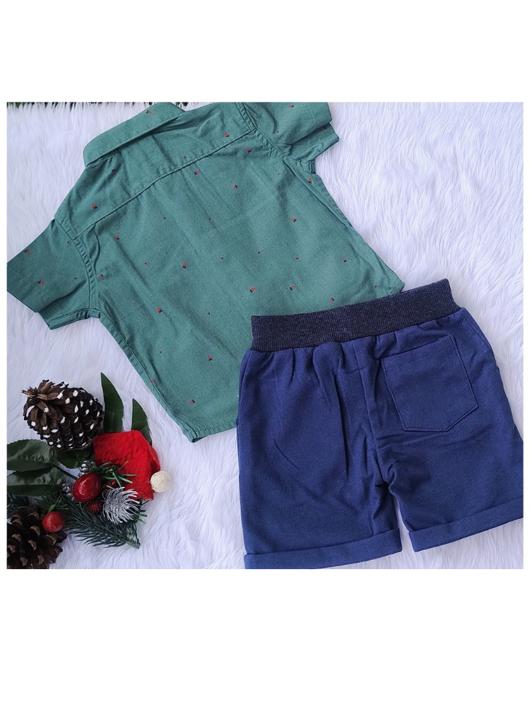 Green shirt with shorts and bow