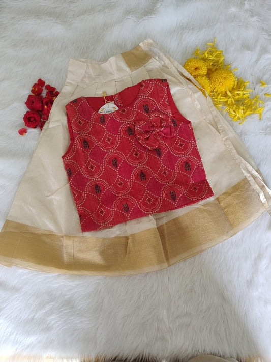 Red Pattupavada